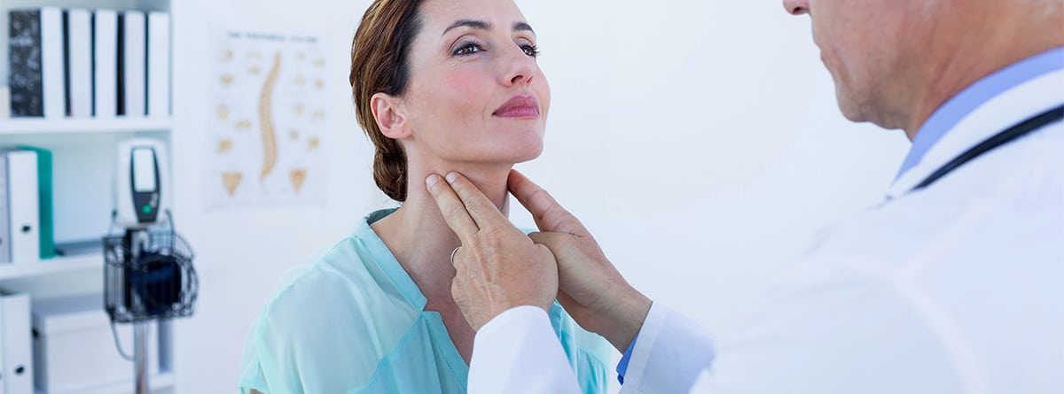 Mujer en consulta médica